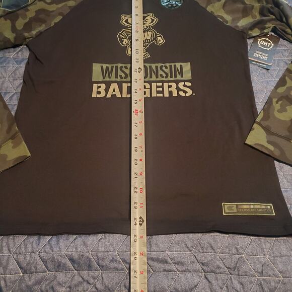 NEW Colosseum Youth XL Camo Wisconsin Badgers OHT Military Supported Tee FLAWS - Picture 8 of 9